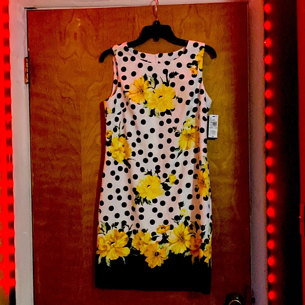 Size 10p white dress with flowers